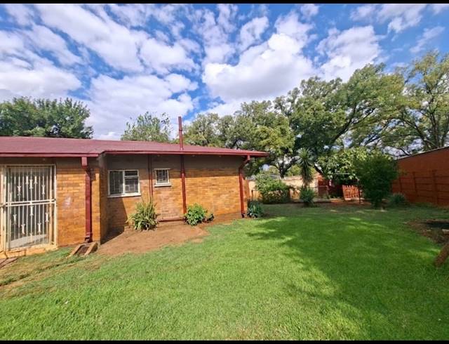 3 BEDROOM HOUSE FOR SALE IN VANDERBIJLPARK CW 1